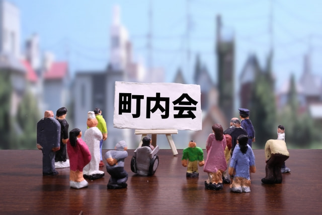 7,000人の本音。「向こう三軒両隣」はもう古い? 50代以上が選んだ「スイッチ型」近所付き合いの正体