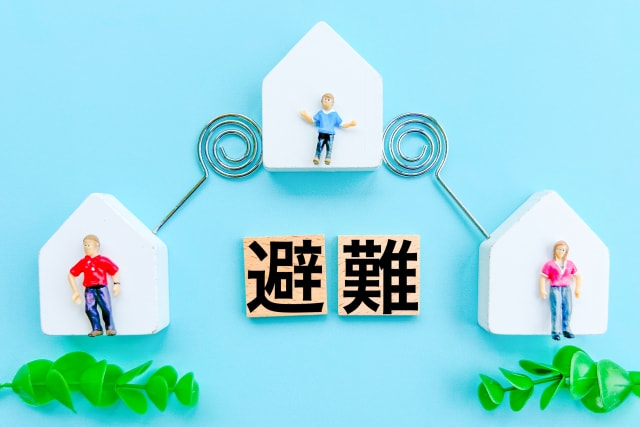 避難所生活への不安と、解決策のひとつ「在宅避難」への意識と課題【50代以上】