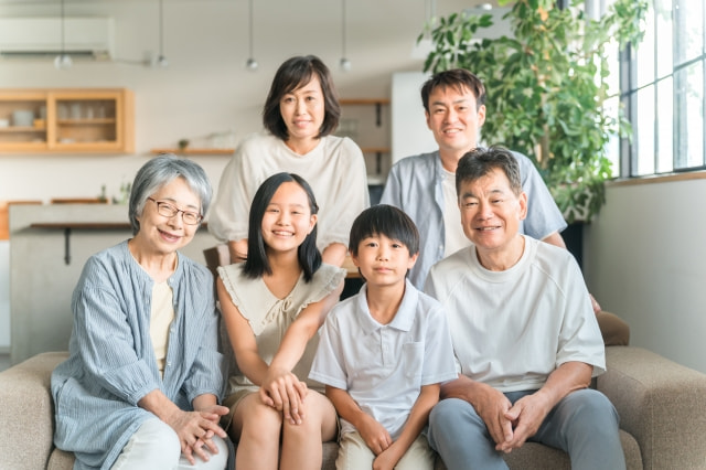 50代以上の住まい意識 —「今の家にずっと住みたい」のに「バリアフリー」は後回し? 陥りがちなリフォームの死角とは